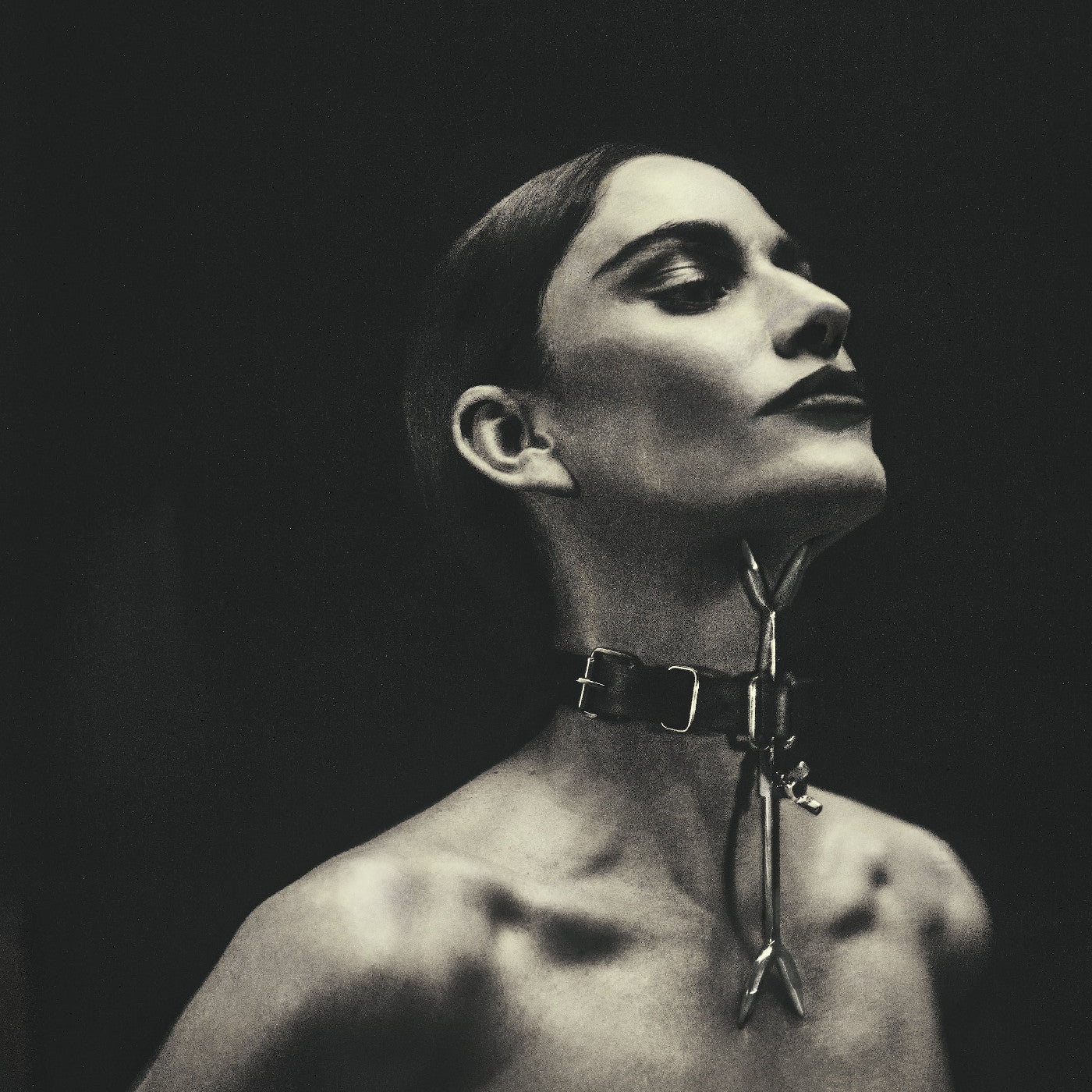 Niia | V (Opaque White Vinyl) | Vinyl