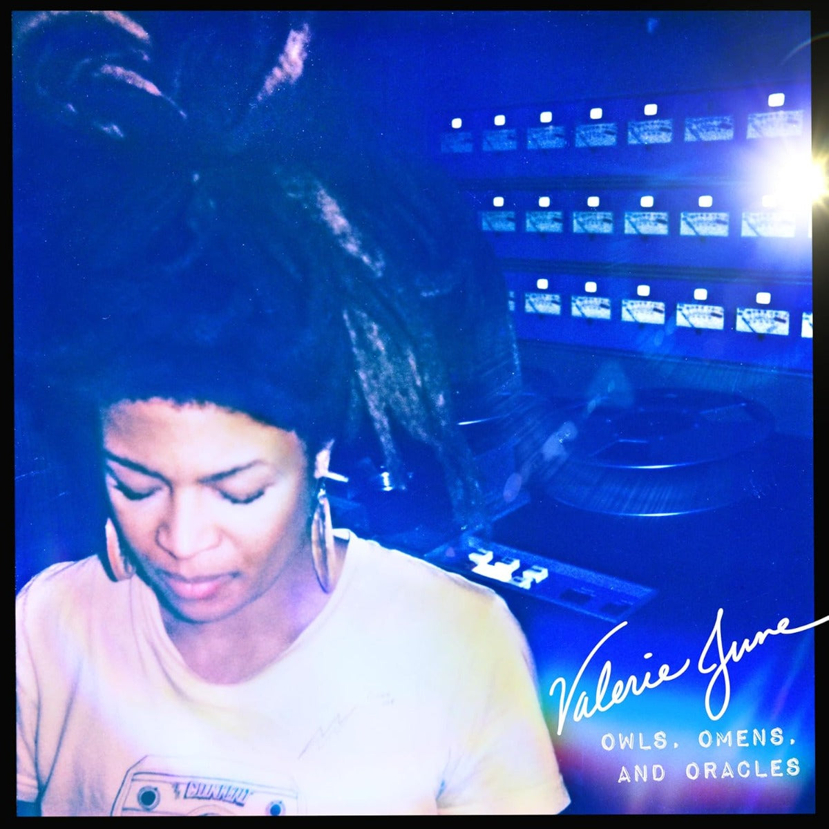 Valerie June - Owls Omens And Oracles (Indie Exclusive, Limited Edition, Canary Yellow Colored Vinyl) | Vinyl