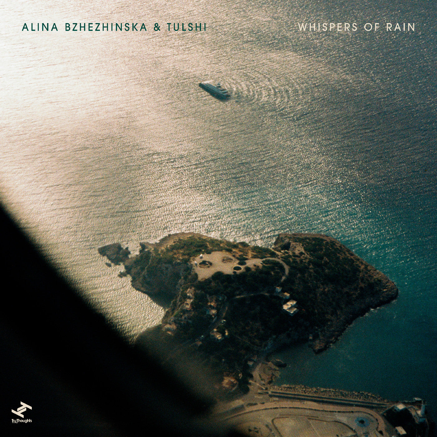 Alina & Tulshi Bzhezhinska - Whispers Of Rain | Vinyl